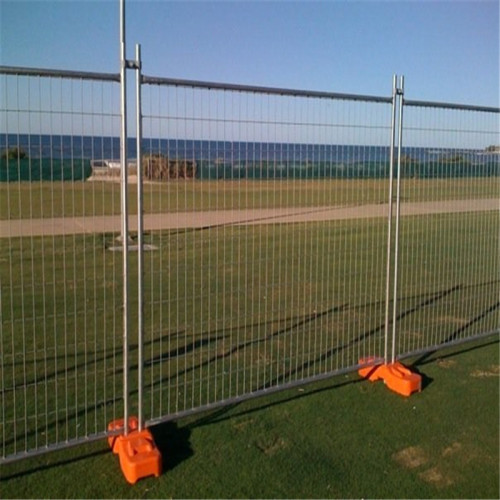 Metal mesh temporary fence