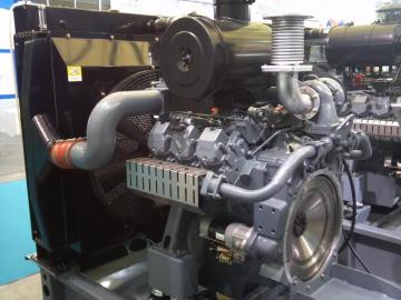 Doosan large power 6 cylinder diesel engine