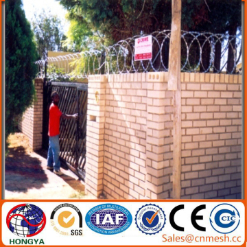 China Manufacturer Wholesale Cheap Barbed Wire,barbed wire price per roll fence