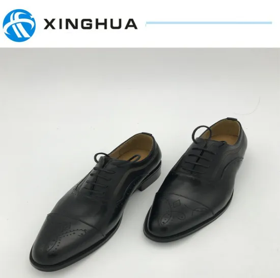 Men′s Shoes Used by Embossing Leather