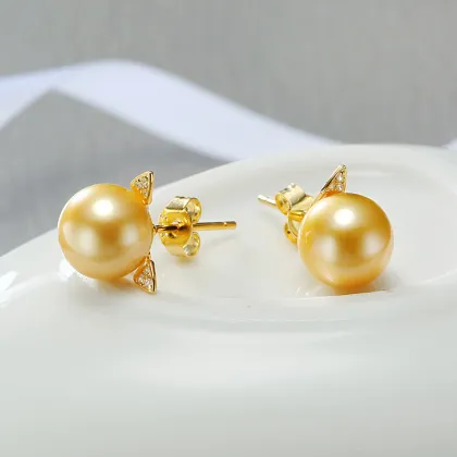 Classical engagement traditional white pearl stud earrings with white diamond
