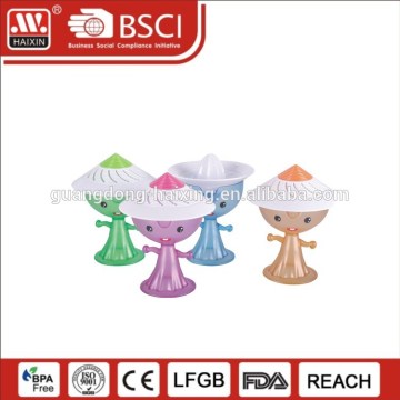 China Wholesale Plastic Colorful Food Grade Cute Shape Fruit Lemon Orange Juicer