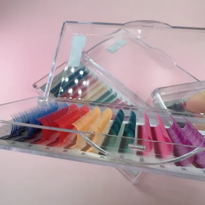 Christmas Rainbow Lashes: Colored Glitter Eyelash Extensions