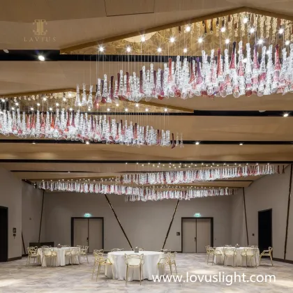 White and red glass wine glass chandeliers hotel bar custom chandeliers 2022 popular large light luxury chandeliers
