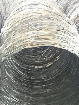 Galvanized razor barbed wire fence