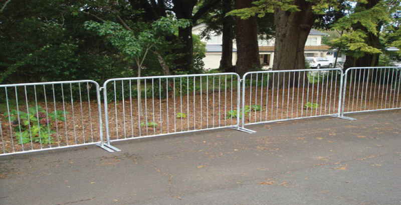 crowd control barriers 