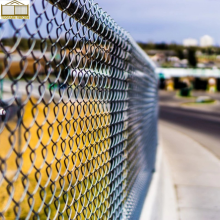 Прочные решения для ограждений из звеньев цепи для любого ландшафта