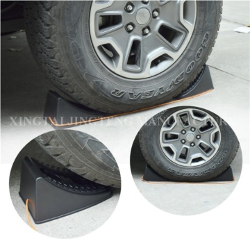 China Manufacturer Variety Sizes Plastic Wheel Chocks for Trucks and Cars