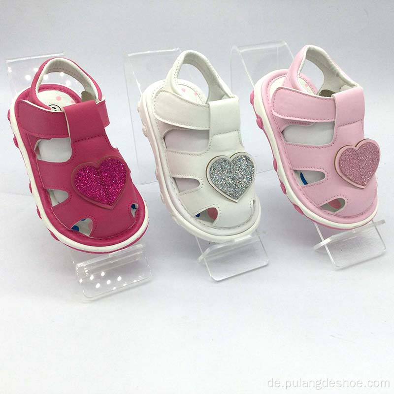 Neue nette PU-Baby-Sandalen mit Ton