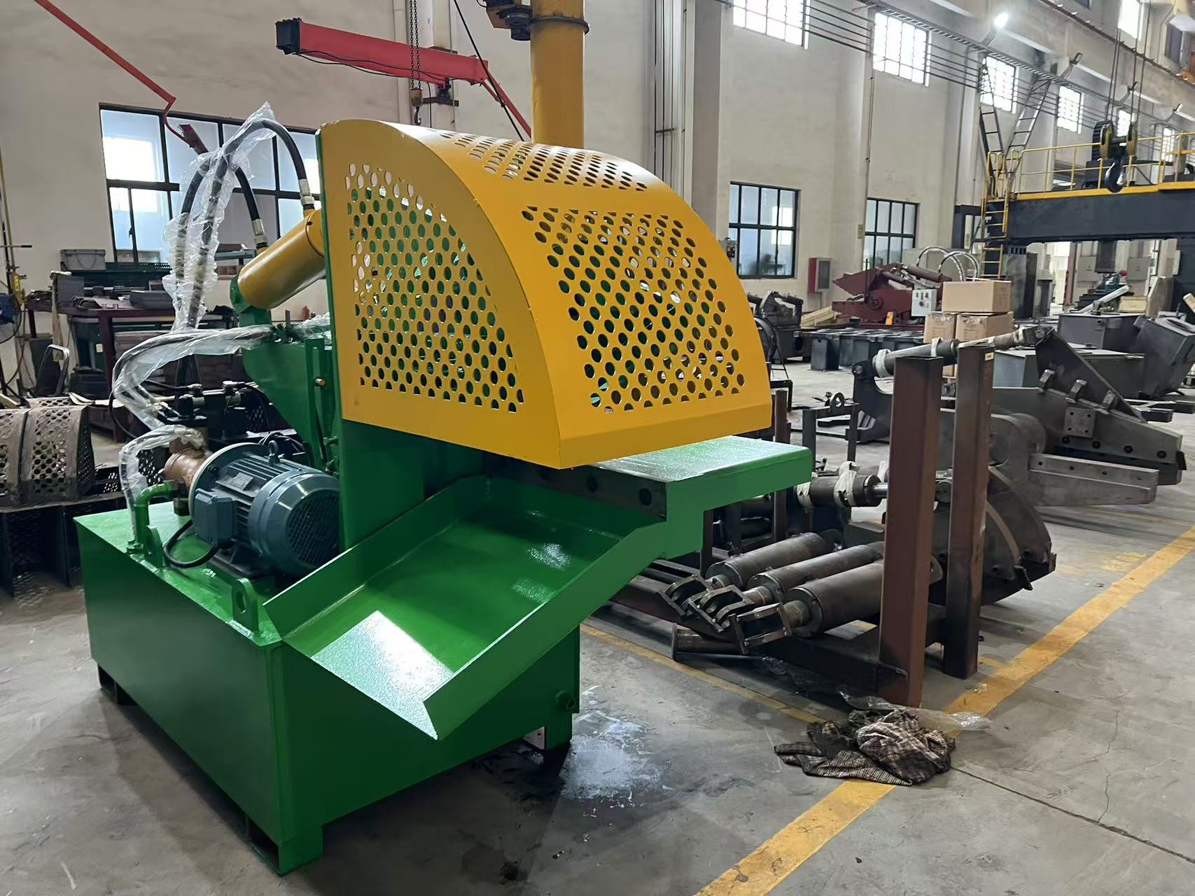 100T Hydraulic Scrap Metal Shear Alligator Cutting Machine