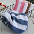 Wholesale Two Colors Stripe Hotel Beach Towels