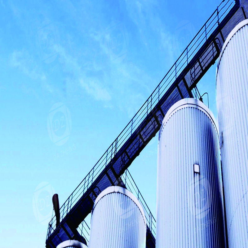 Batching supply silos