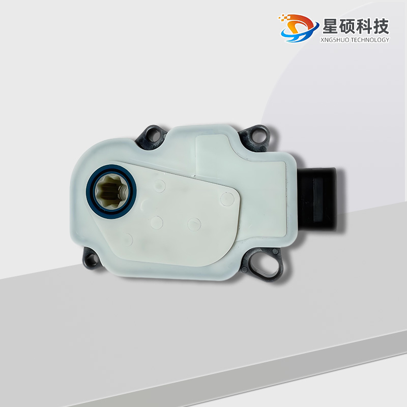 Động cơ dẫn động lưới tản nhiệt Accord thế hệ thứ 10 của Honda