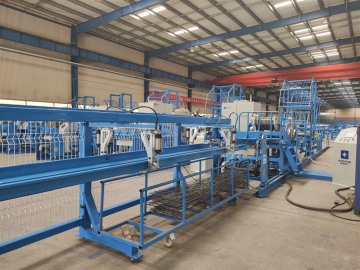 Autoclaved aerated concrete mesh welding line