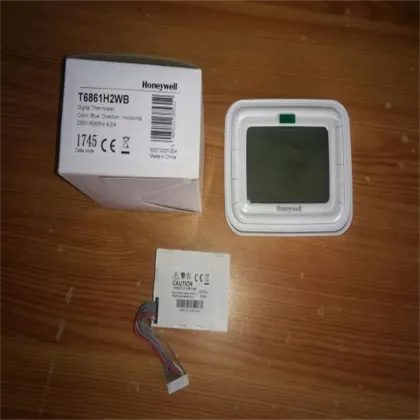 Honeywell T6865 Series AC Thermostat: 0-10V Modulating FCU with Large LCD Display