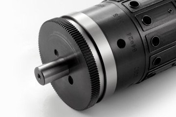 Durable cutting cylinder for label cutting machine