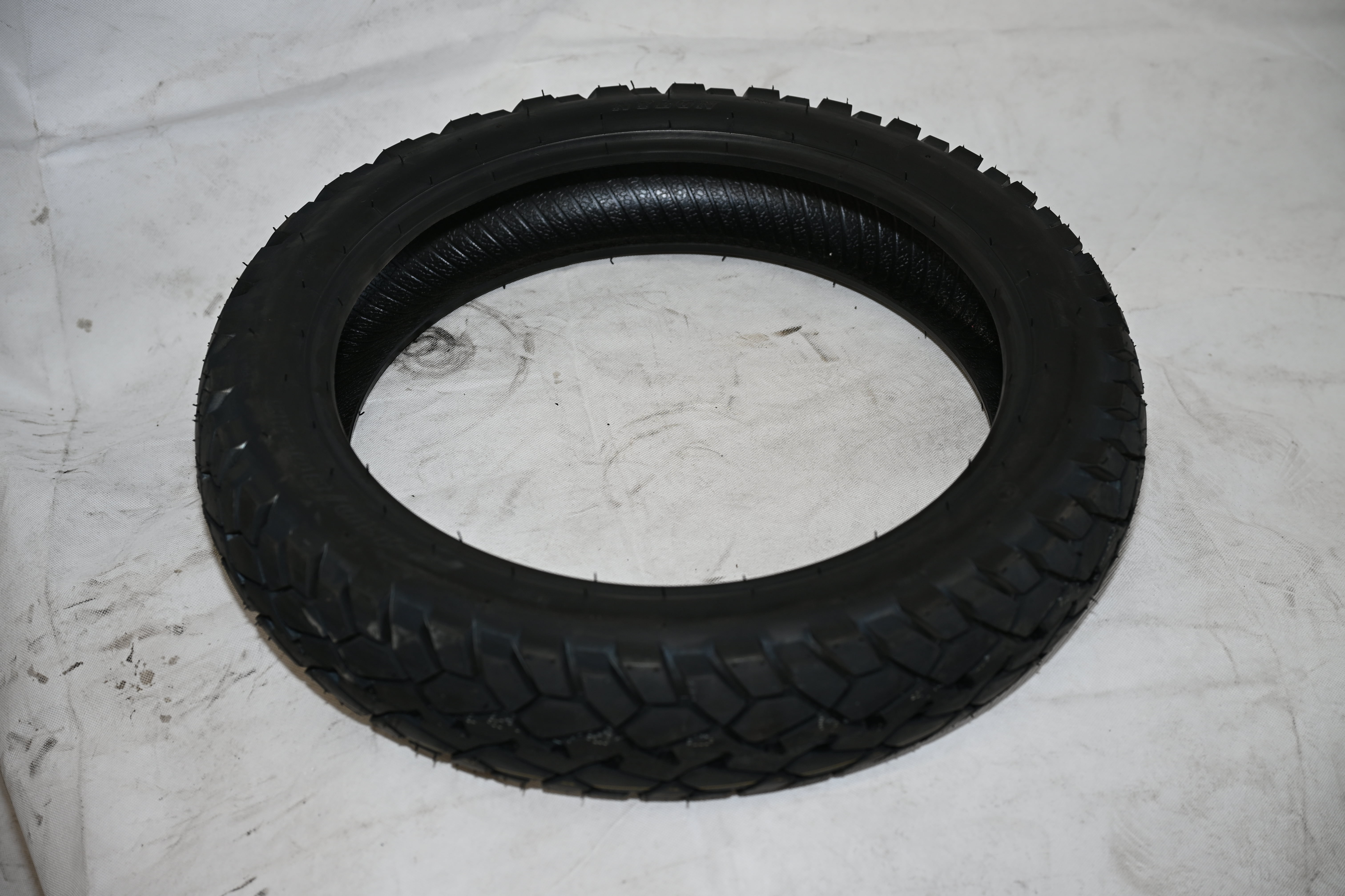 Electric tricycle tire