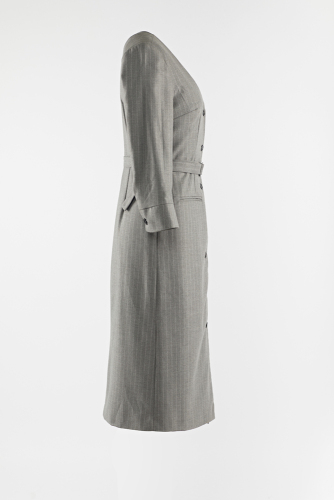 Женское длинное серое пальто в полоску