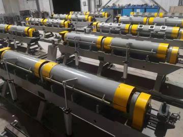 Tubular steel cable stranding machine