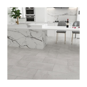 Luksusowy antypoślizgowy wygląd SPC/PVC Podłogi - odporna na zużycie deski winylowej z instalacją kliknięcia