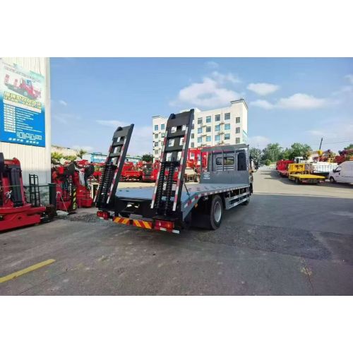 Бортовой грузовик для перевозки тяжелых грузов