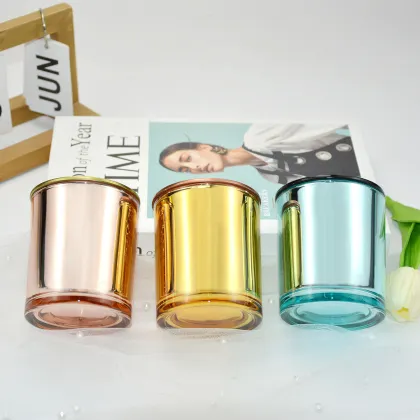 Schillernde Leere Glas Becher