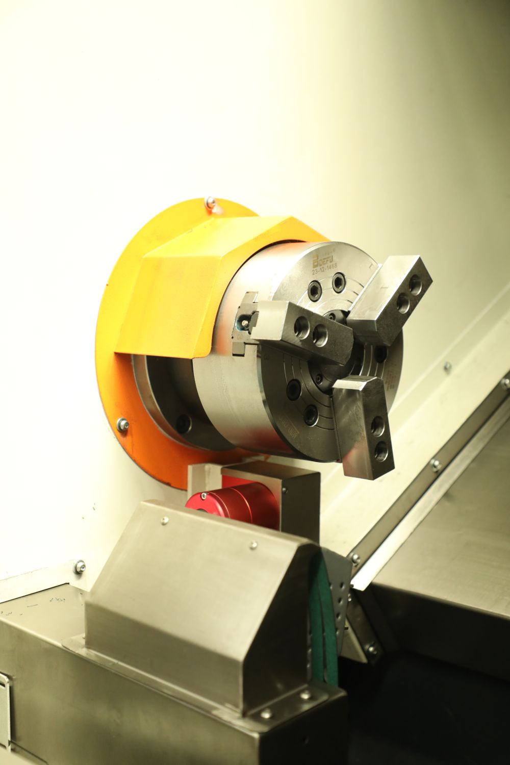 CNC inclined lathe