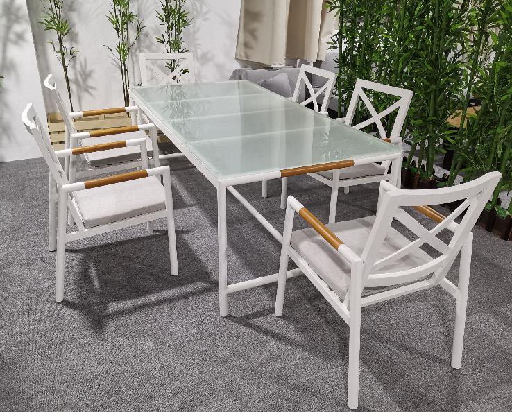 2020 PATIO MURDITURE POWDER COATED DINING TABLE