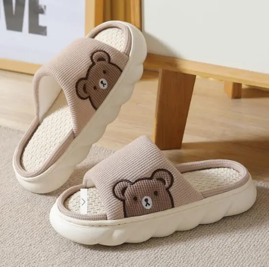 Cute Cartoon Bear Slippers: Factory Price Couple Sandals, EVA Casual House Slides for Men