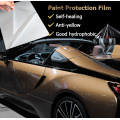 Película de protección de pintura para automóviles con auto sanación.