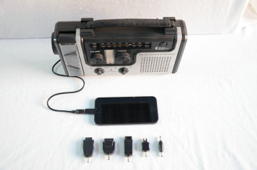 2015 Hot Style Charge for Phone Solar Charge Radio (998)