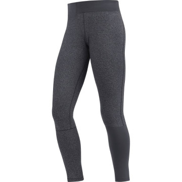 Lady Fitness läuft lange schwarze Hose