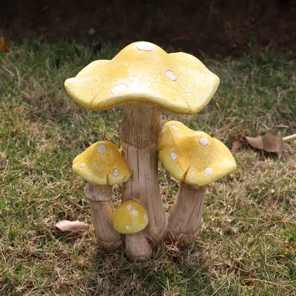 Customized Garden Decoration Mushroom Props - Resin Mushroom Statue