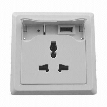 Universal USB Outlet Socket with USB Interface