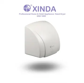 Clean and hygienic hand dryer