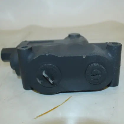 For SDLG 30 Priority Valve YXF-LG30 2303126