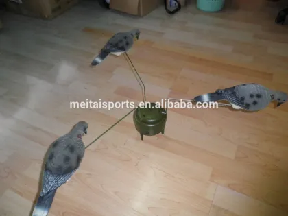 Feeding Dove dedoys