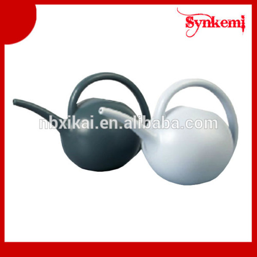 Plastic watering cans in bulk