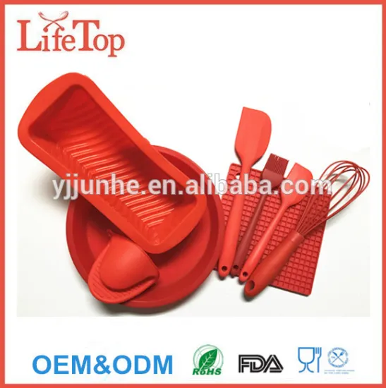 Deluxe Round Silicone Pizza Pan and Loaf Pan Set, Spatula,Whisk,Brush