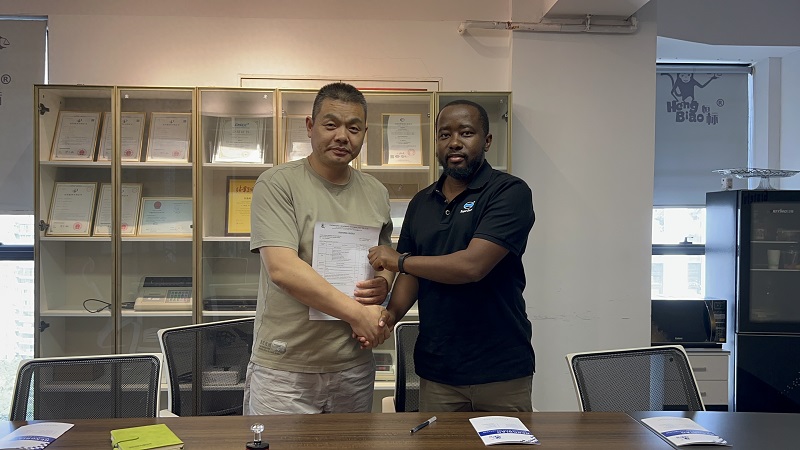 A Thousand-Mile Journey to Chongqing for In-Depth Cooperation! Hengbiao Technology and Kenyan Client Finalize Cooperation on 100-Ton Weighbridge