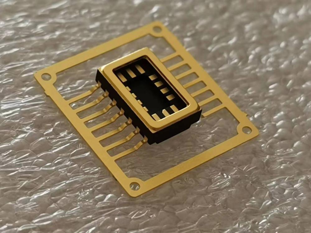 A high-reliability 48-pin CSOP for complex ICs
