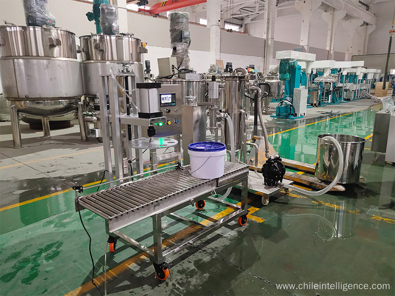 Semi automatic liquid filling machine for coating