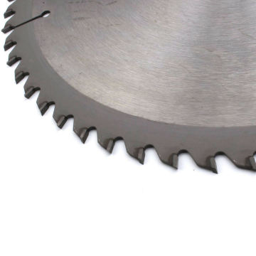 Saw Blade with Scraper for Cutting Wood