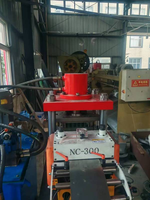 Hydraulic Connector Machine