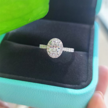 IGI Certified VVS Lab-Grown Diamond Engagement Rings: Wholesale Collection in 18K Gold with Oval Cut 1CT