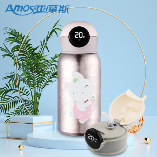 Мультфільм -малюнак дзіцячая бутэлька з вадой тытана