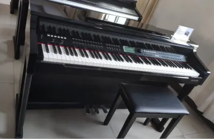 SPYKER piano !  88 Key touch sensitive electric digital piano black color HD-8838M