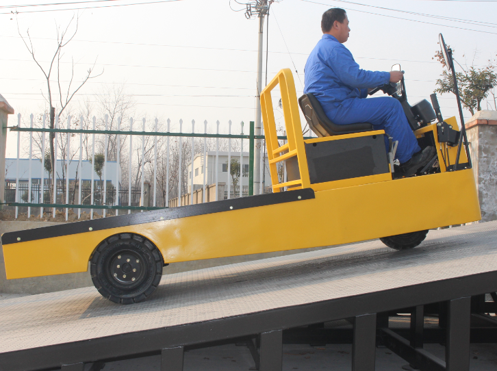 Three Wheel Platform Truck Three Wheel Platform Truck