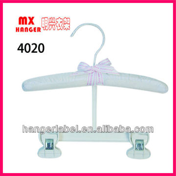 locking clothes hanger,childrens clothes hanger,brand clothes hanger