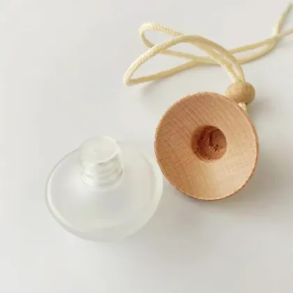 Wooden Cap Frost 8ml 10ml Car Air Diffuser Perfume Bottle